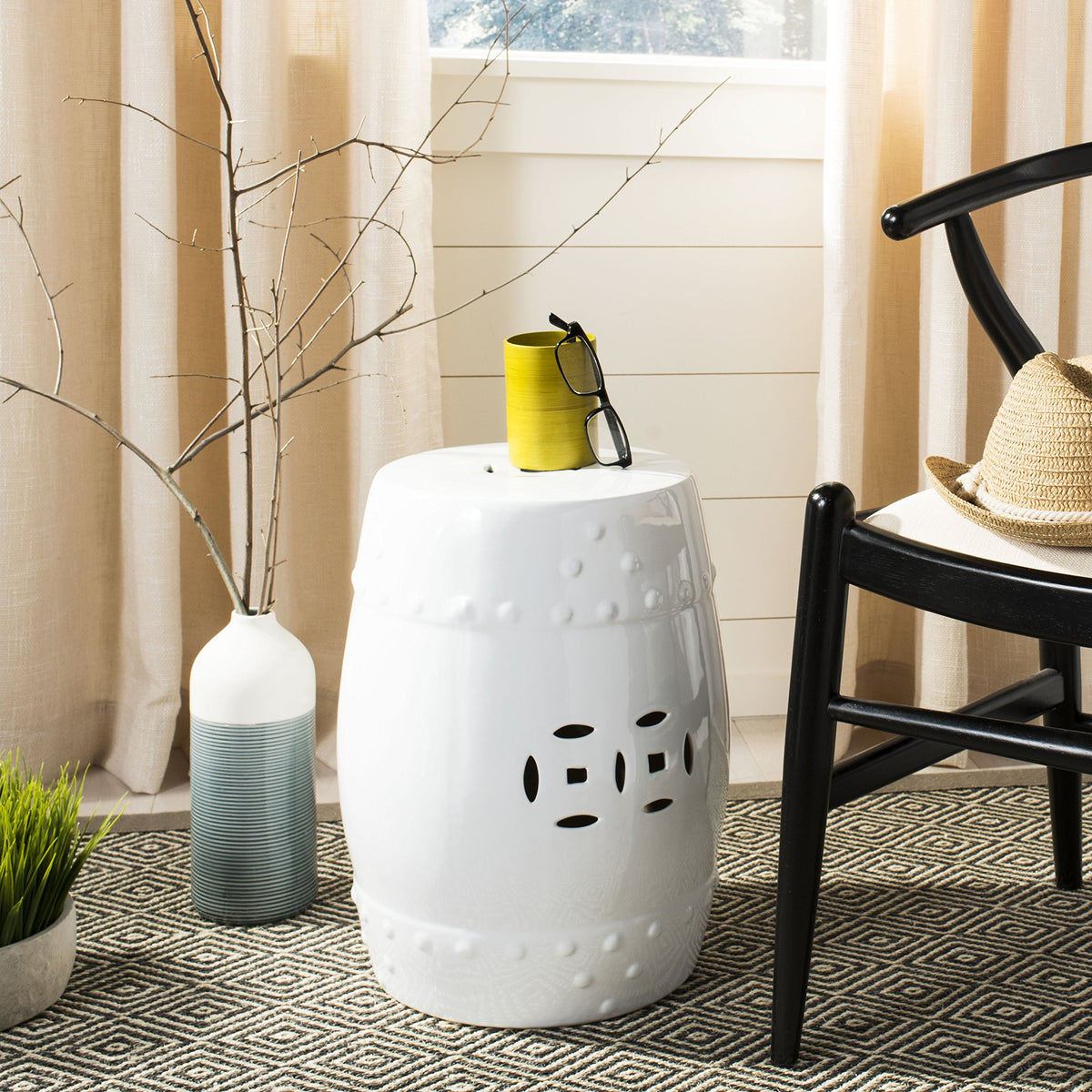 White Ceramic Garden Stool Q114120